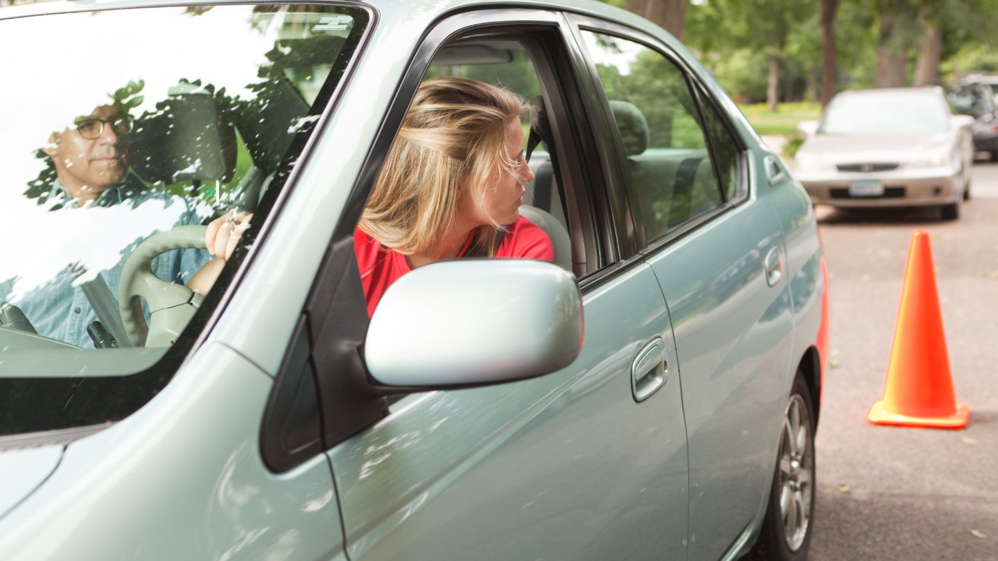 Understanding the Role of Driver's Ed in Reducing Parallel Parking Anxiety